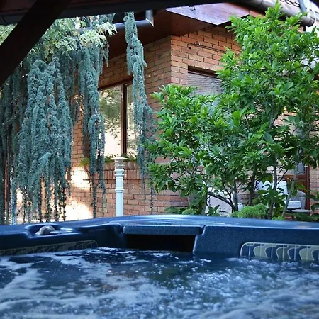 Bed & Breakfast Wellness Gyula